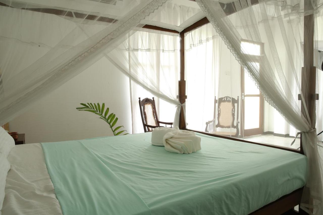 Hotel Pitaya à Weligama Extérieur photo